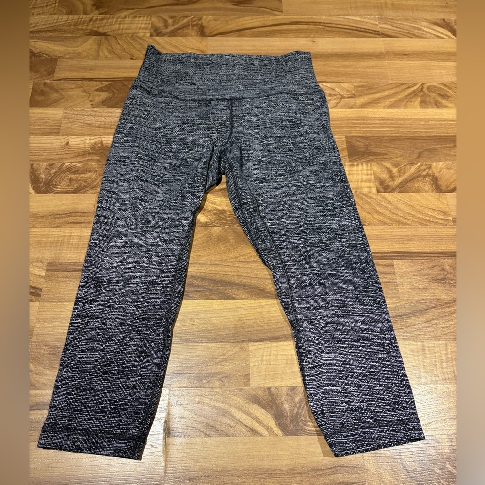 Lululemon Align Crop *21" Twillines Ice Grey Black Size 8 - Picture 3 of 8